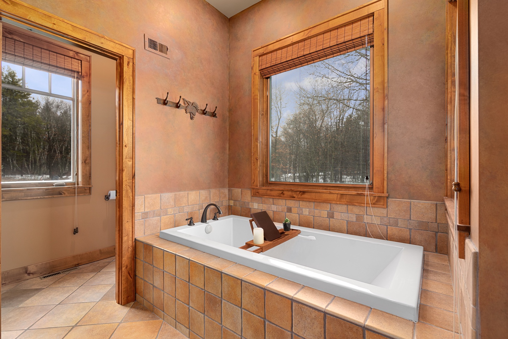 Ensuite - Main Floor