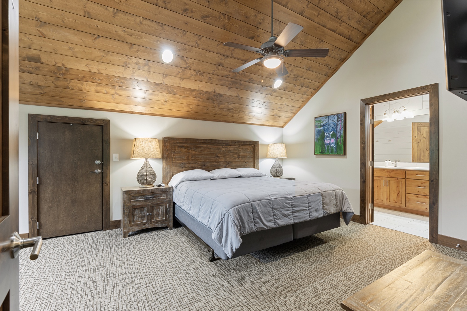 Primary Bedroom ensuite- King (upper Level)