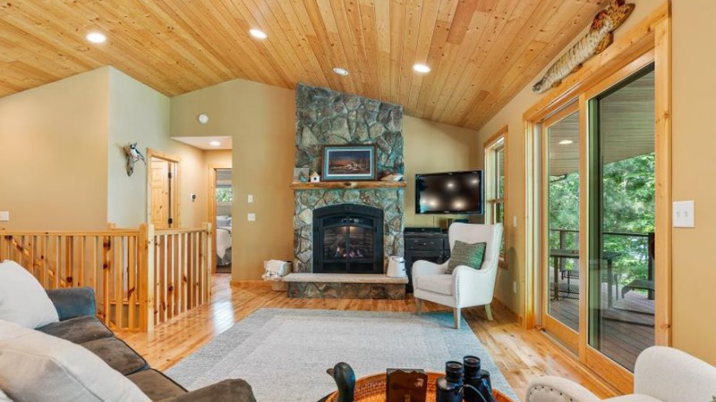Main Floor Living Space - Fireplace