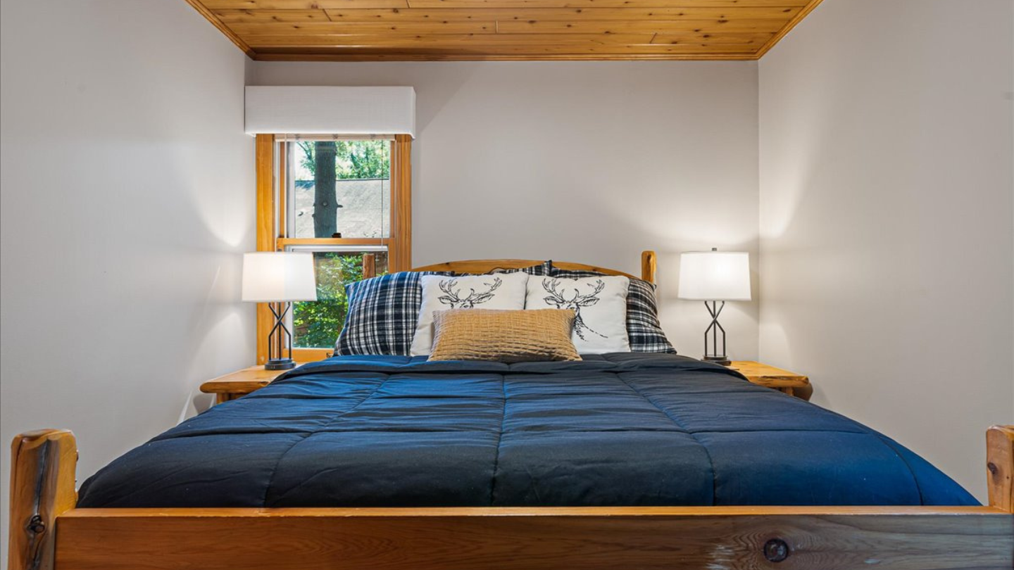 Main Level Bedroom - Queen