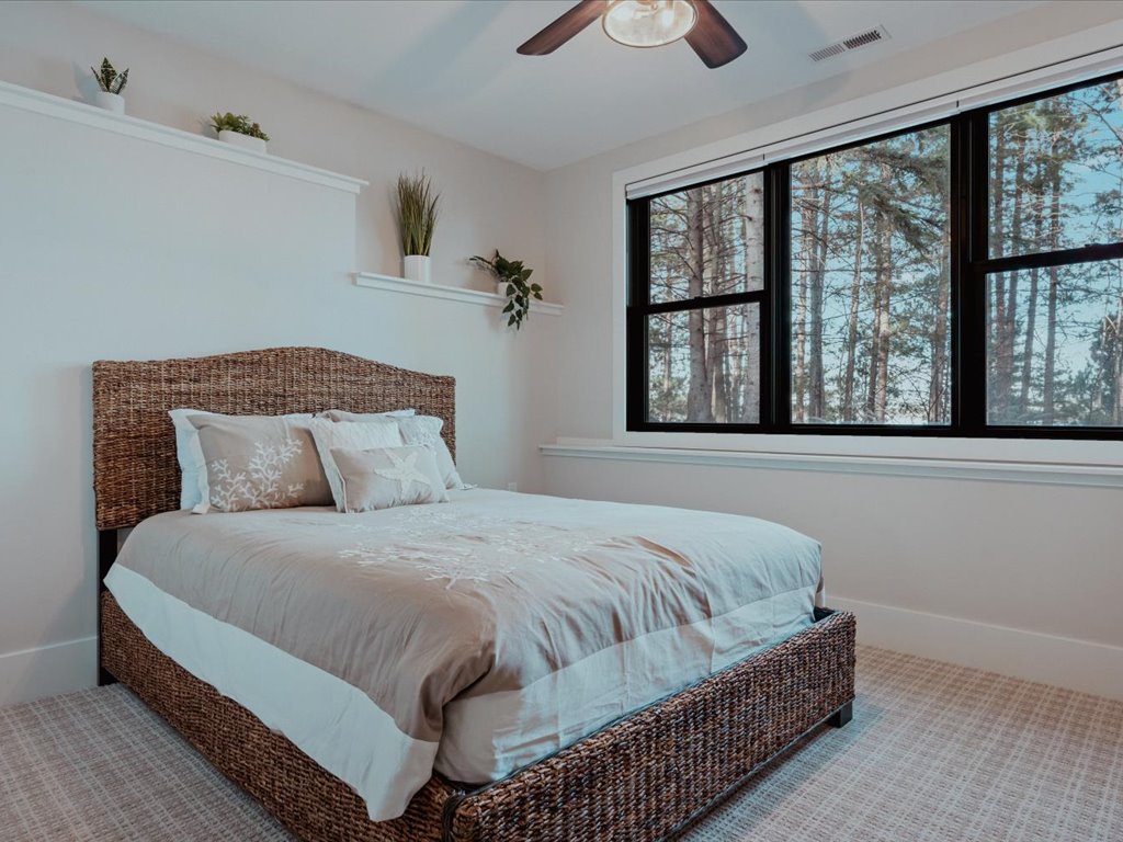 Lower level Queen bed with shared ensuite