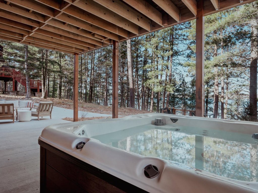Lakeside Hot Tub