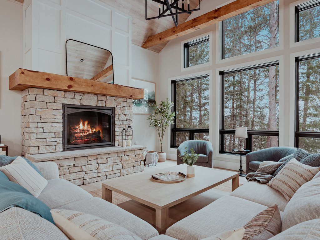 Welcome to Manhattan Point - Living Room view to lake