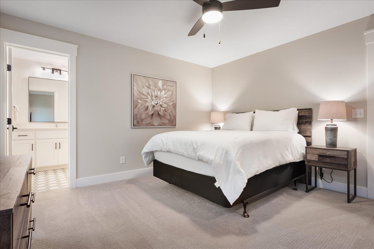 Upper Level Queen Bedroom 1