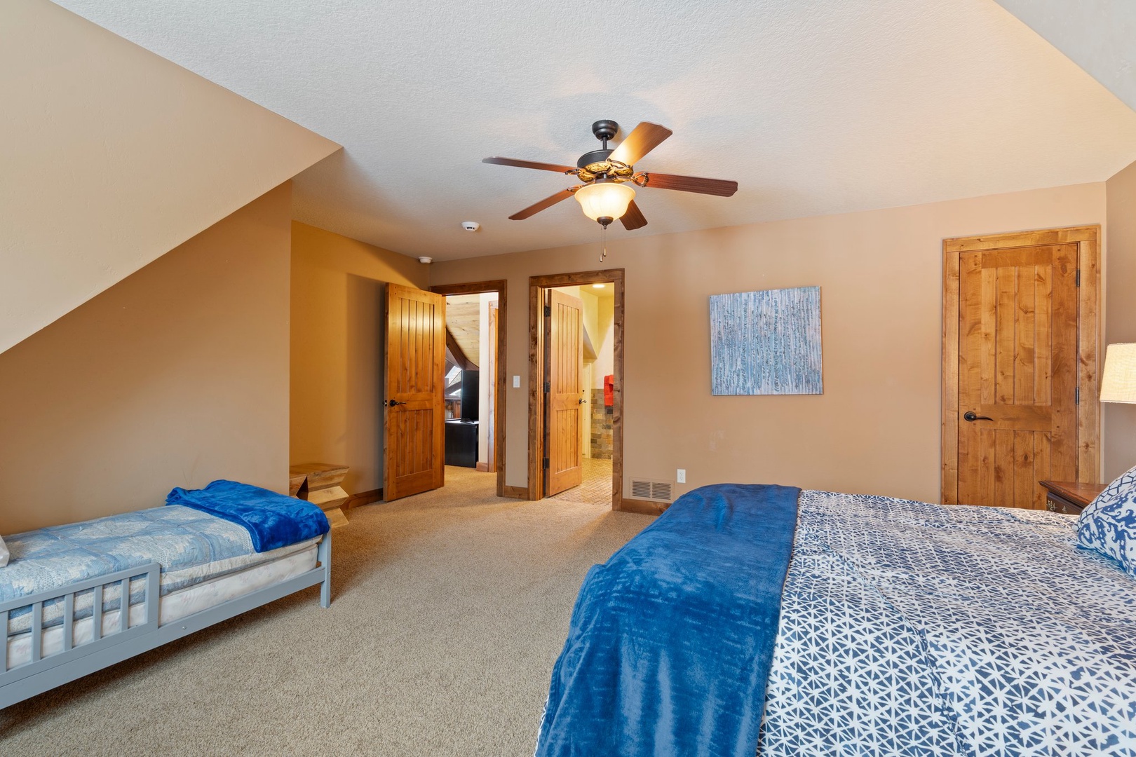 Upper Level Bedroom #1 - Ensuite