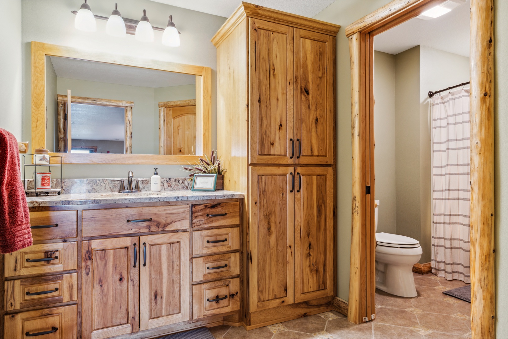 Lower Level Full Bath