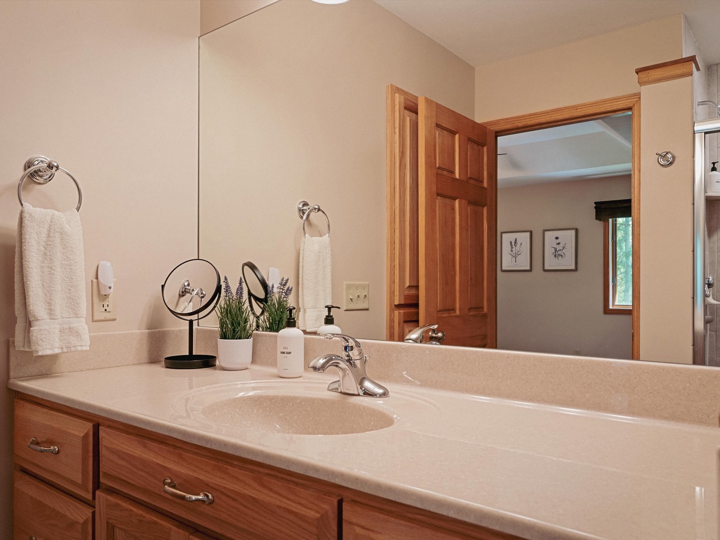 Master bedroom ensuite.