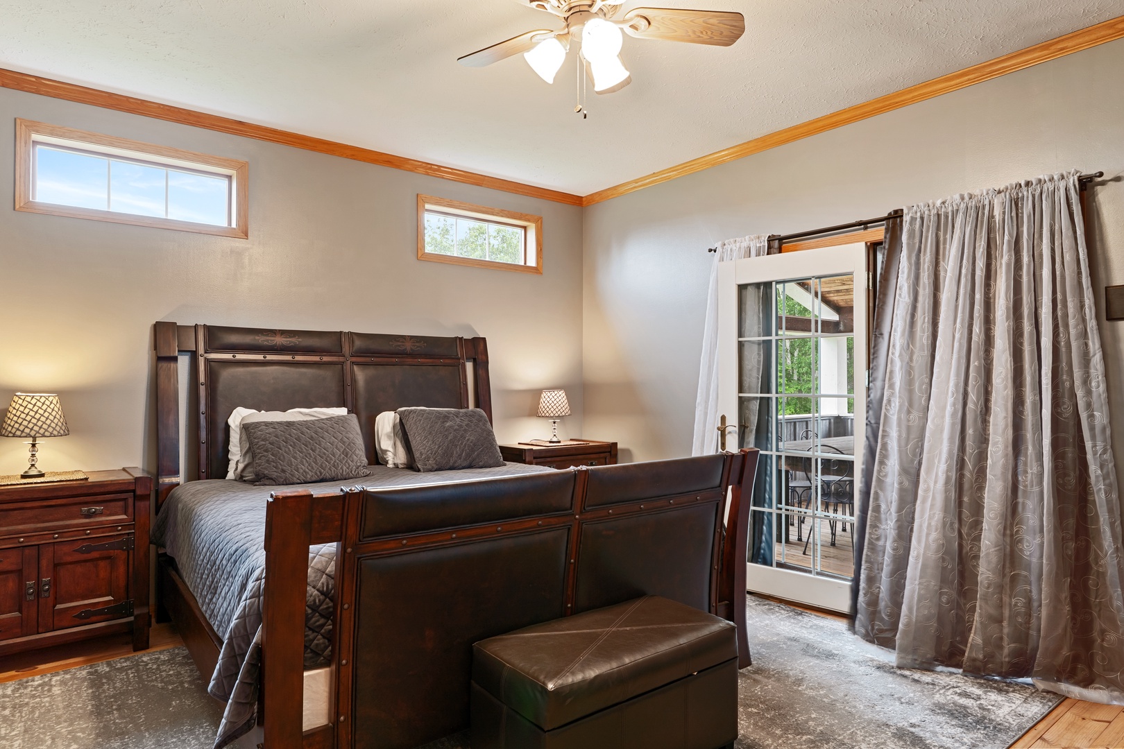 Primary King Bedroom ensuite and access to back patio (MF)