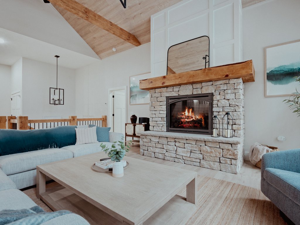 Cozy Fireplace, Great table for cards/games