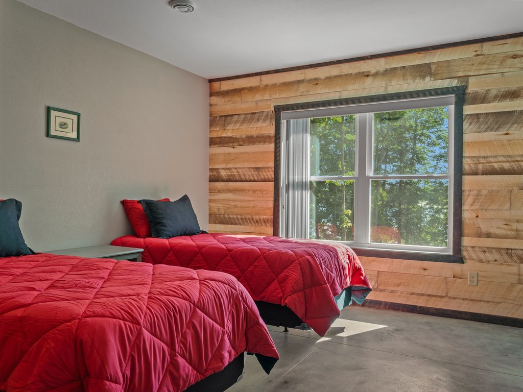 Lower Level Double Twin Ensuite