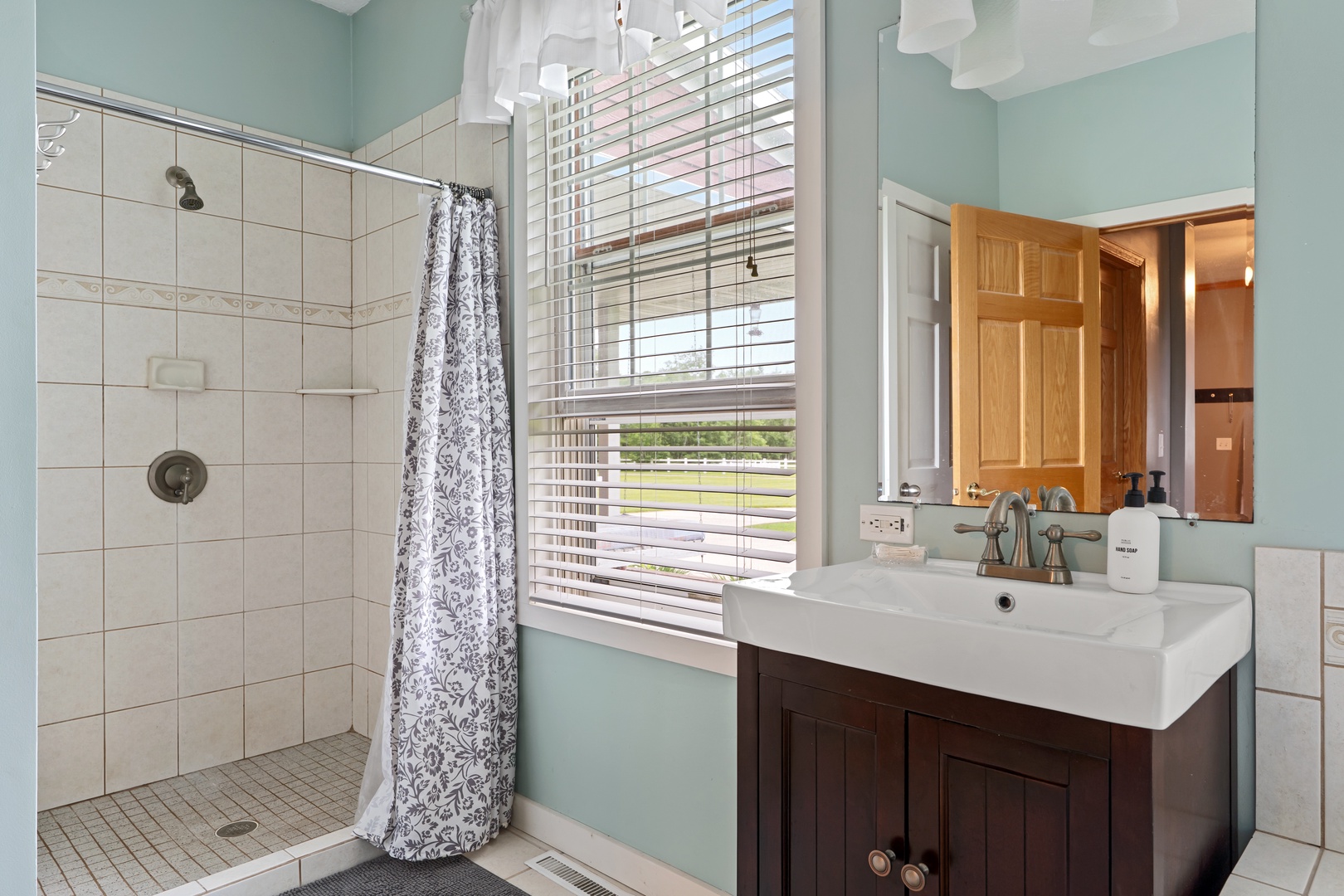 Primary Bath 2nd sink and walk in shower