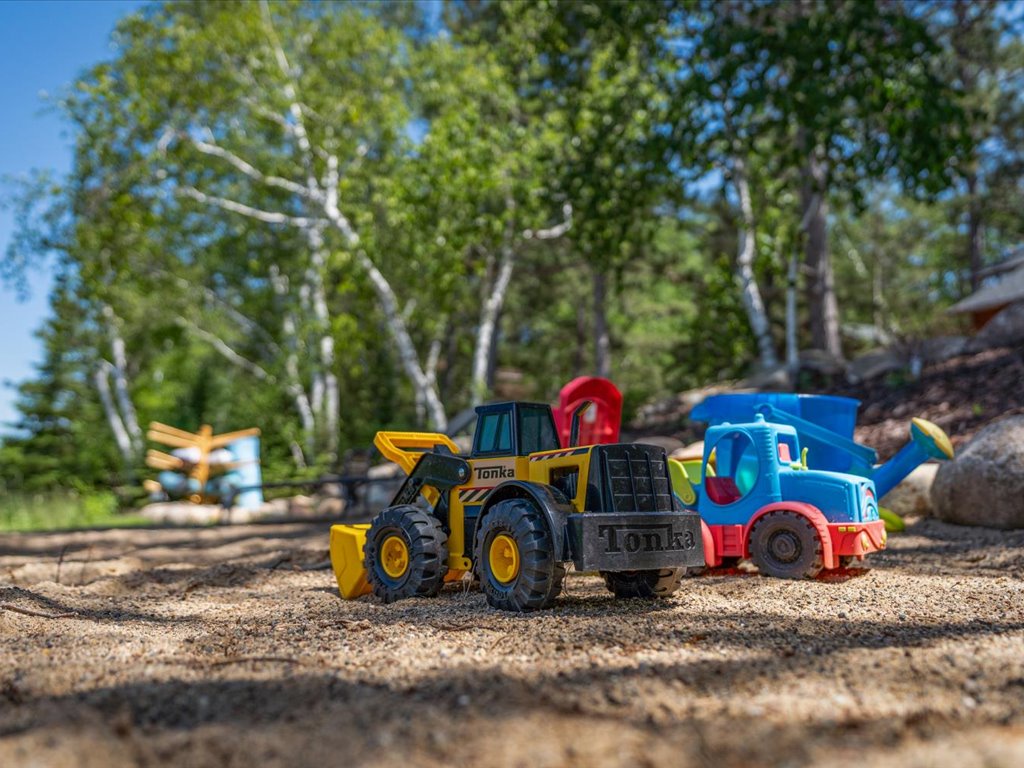 sandy beach w toys for the kiddos