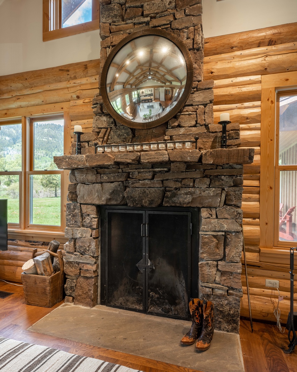 08-fish-creek-retreat-stone-fireplace