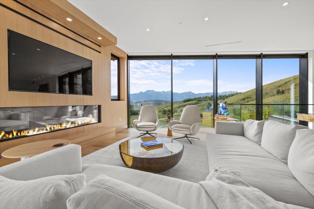 072-505 W Saddle Butte Way-42