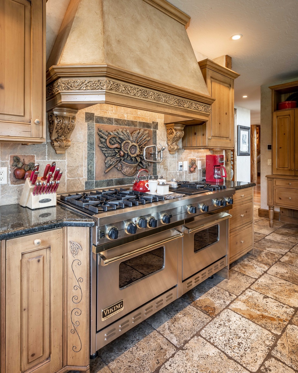 07-shoshone-lodge-viking-range
