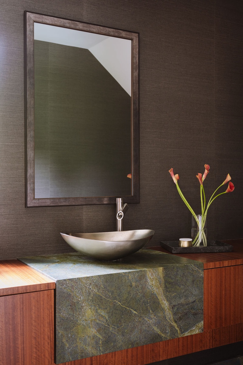 13-arrowleaf-lodge-powder-room