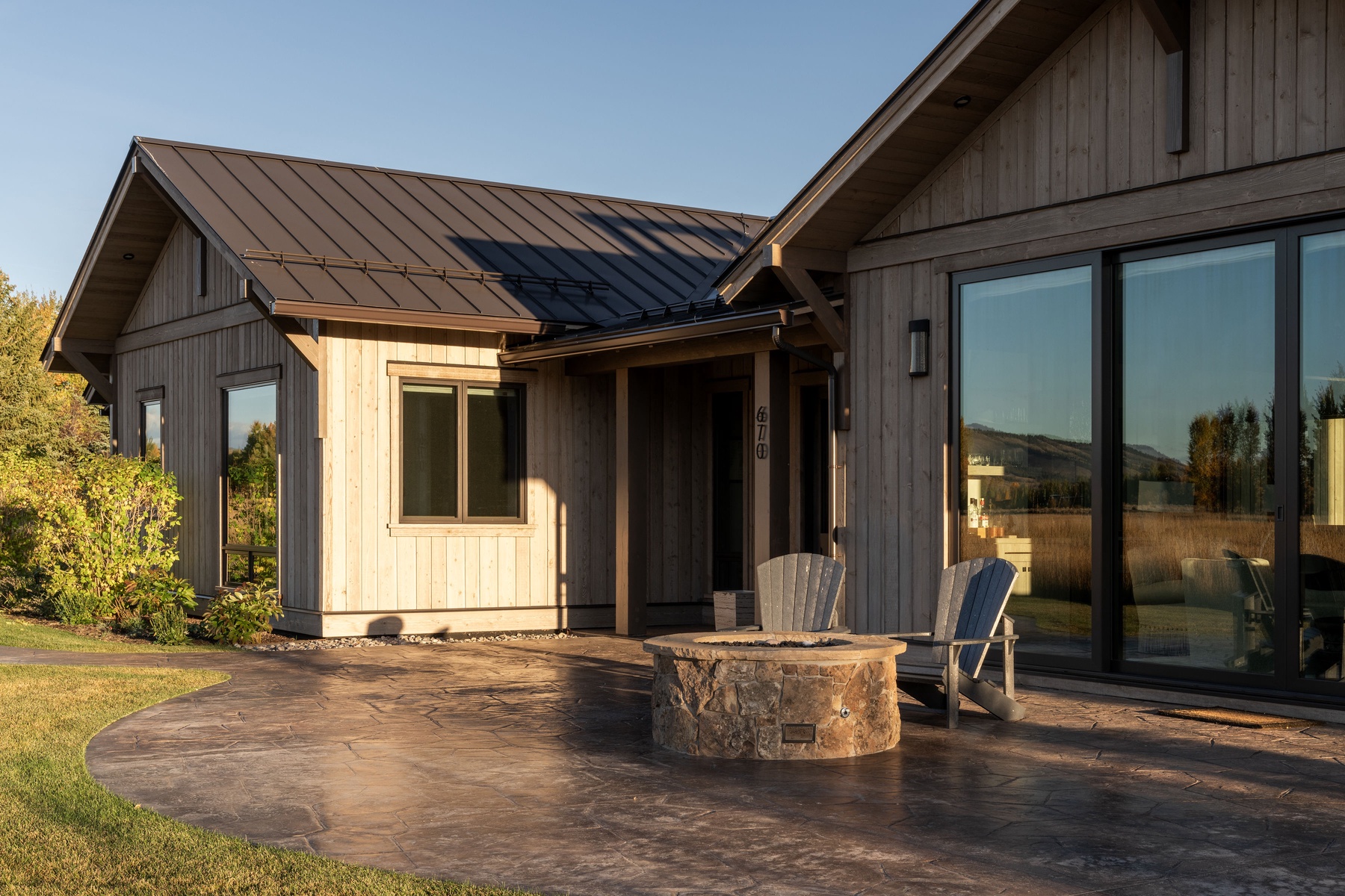 03-mountain-serenity-patio
