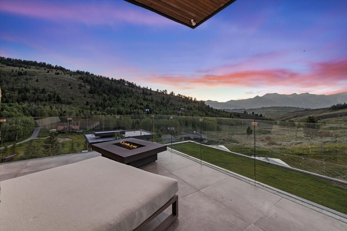 054-Panda Ranch (Twilights)-4