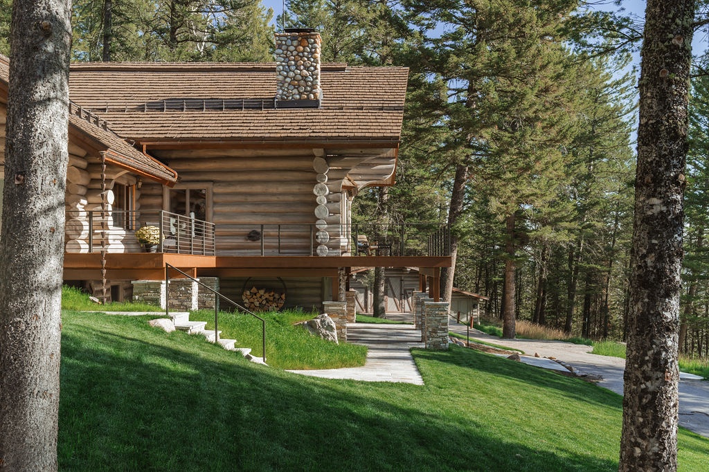 bluebell-cabin-hero-wraparound-deck