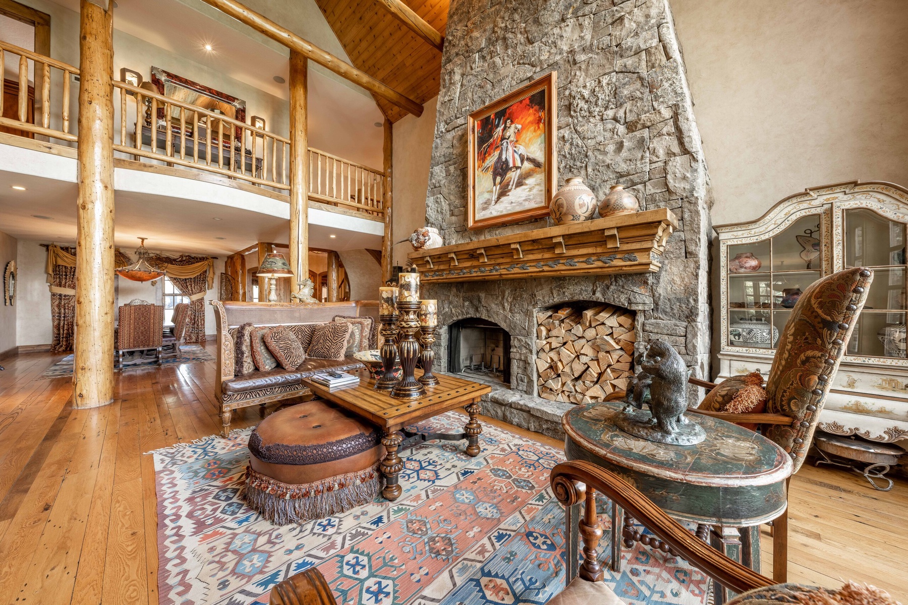 04-shoshone-lodge-great-room-fireplace