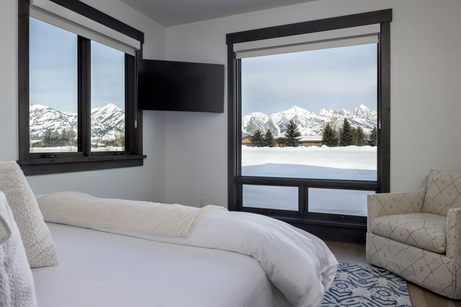 04-mountain-serenity-guest-suite-one