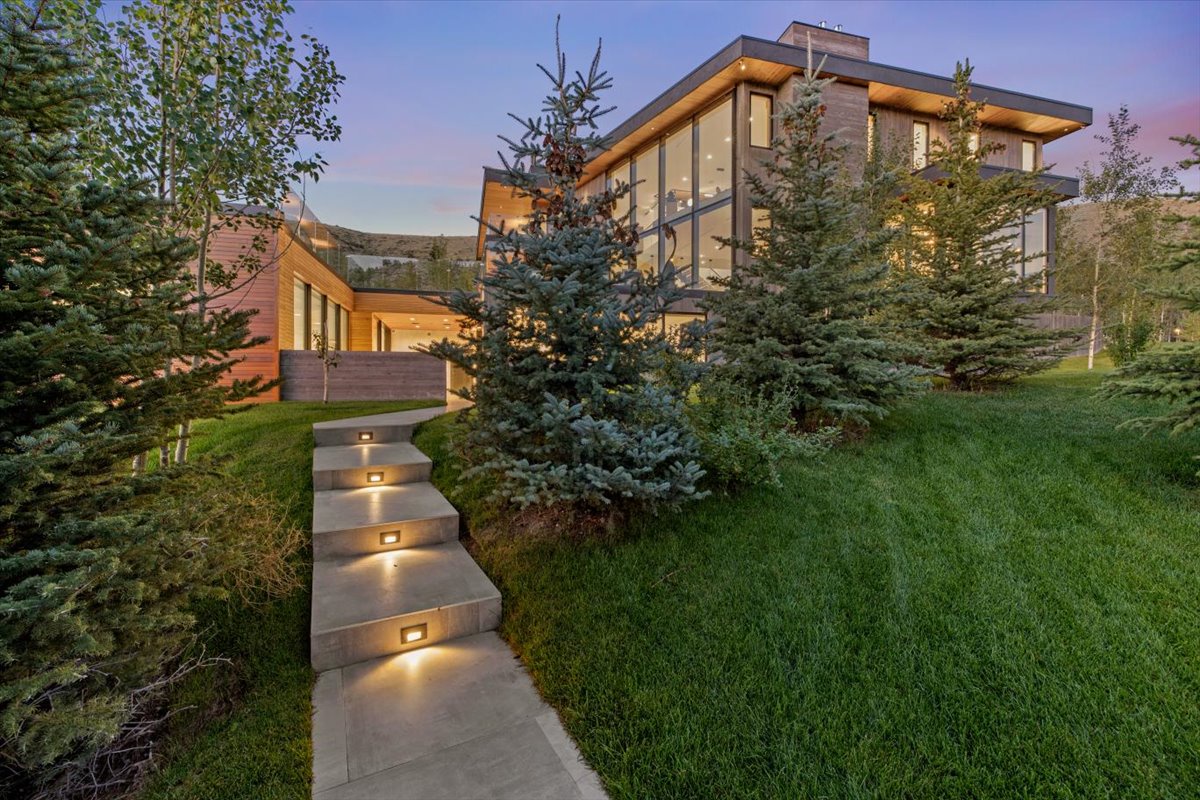 049-Panda Ranch (Twilights)-9