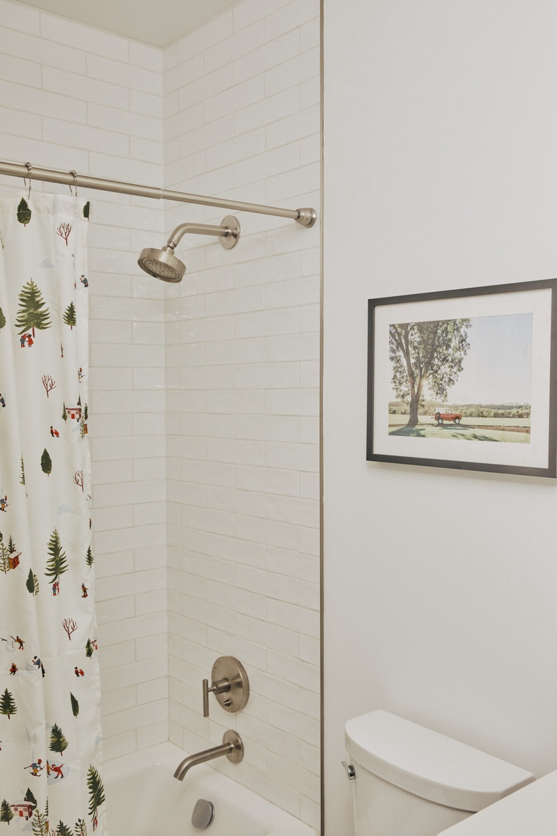 1130ElliottCemeteryLane_CHawks7460