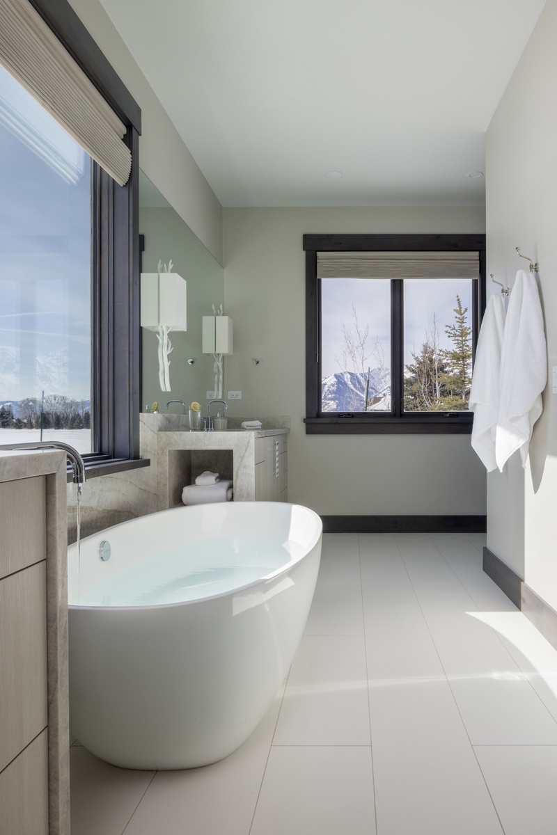 mountain-serenity-wellness-soaking-tub