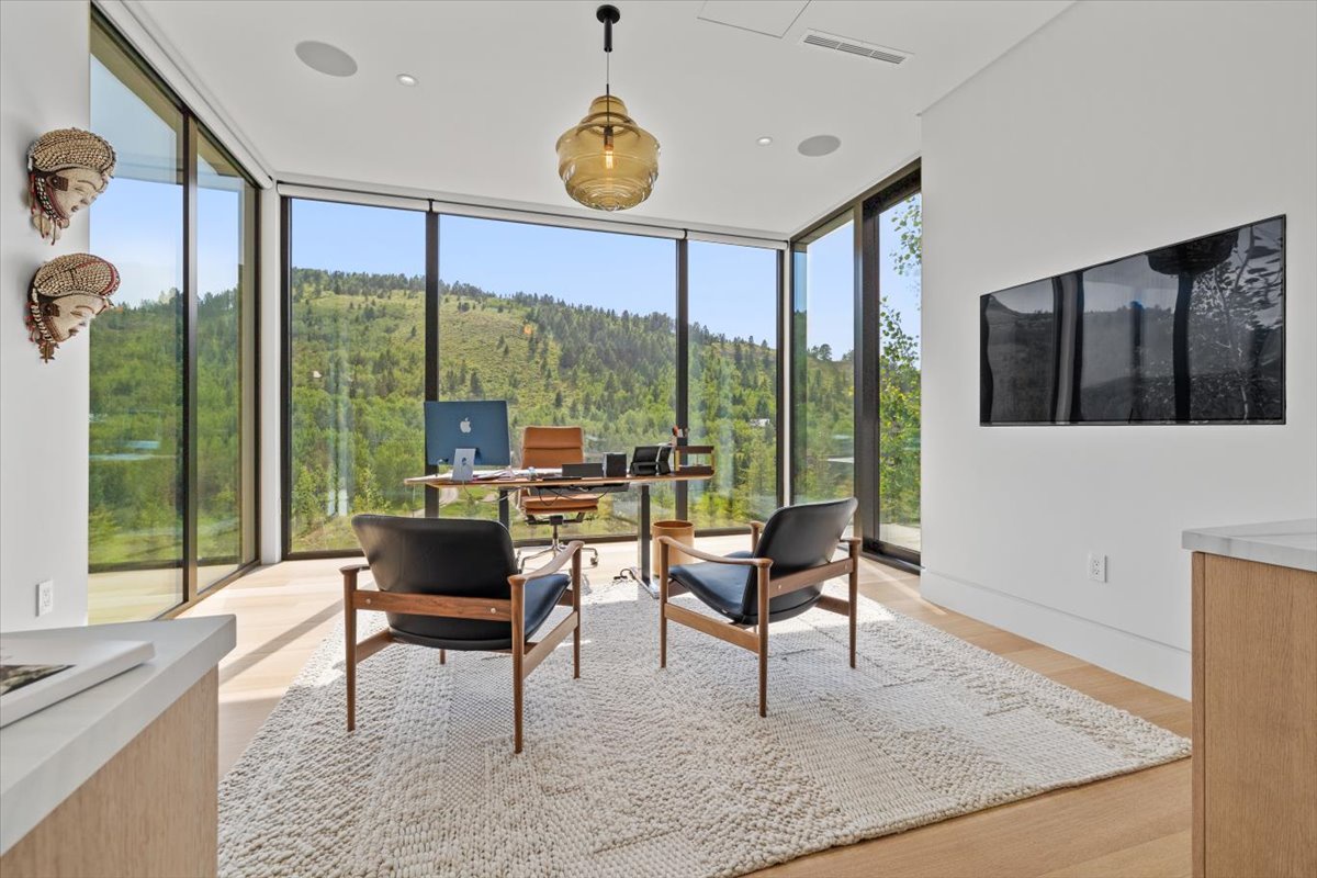 092-505 W Saddle Butte Way-22