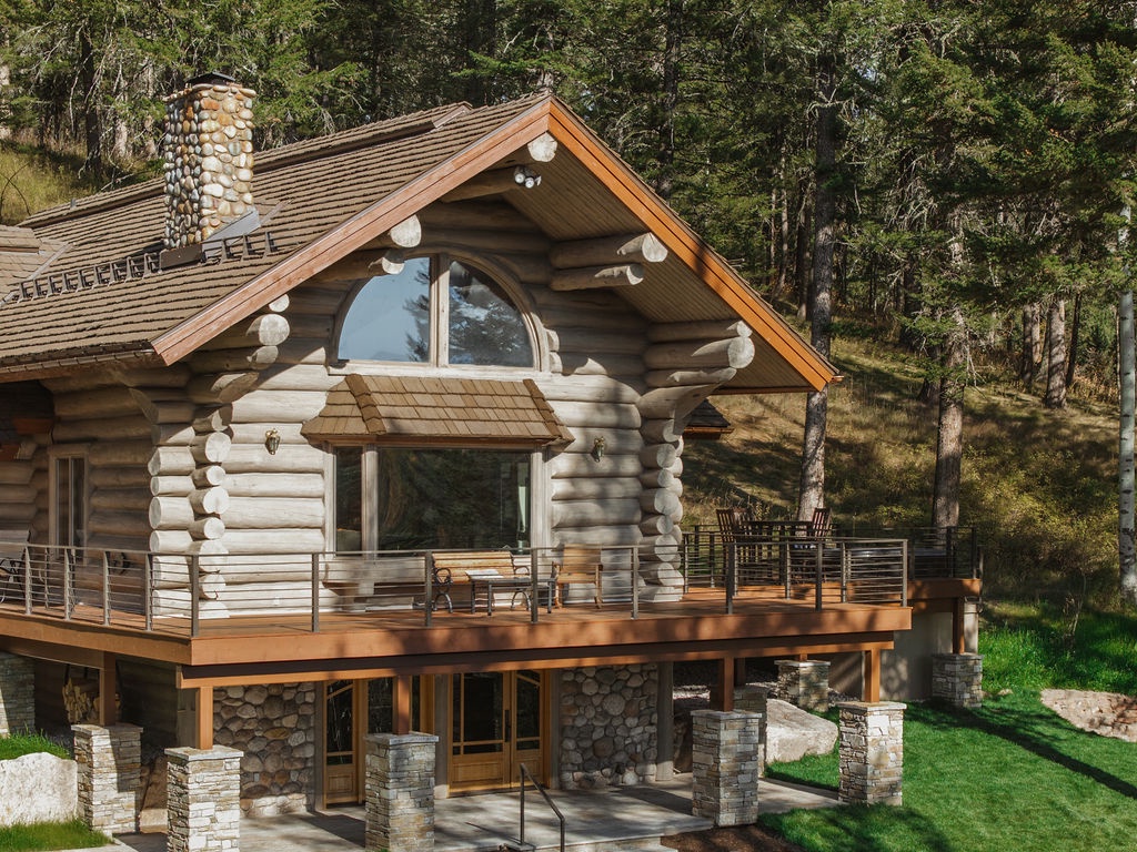 bluebell-cabin-aerial-deck-closeup
