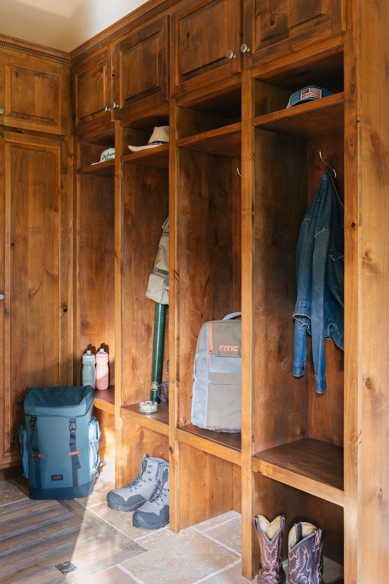 06-teton-refuge-mudroom