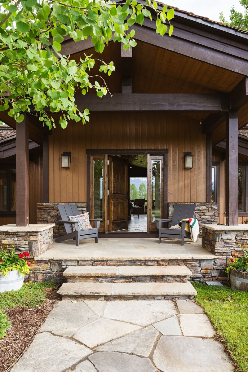 04-teton-refuge-entry