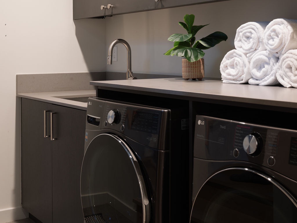 glenwood-12-mudroom-laundry-4x3