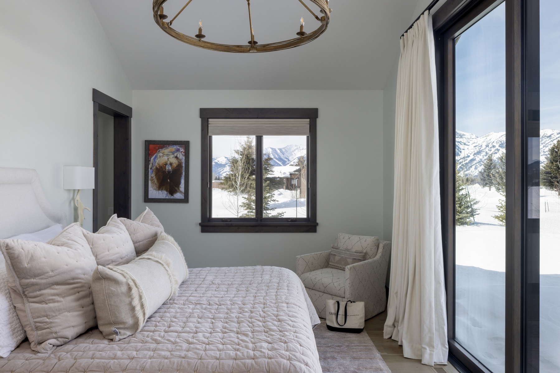 16-mountain-serenity-bedroom-corner-view