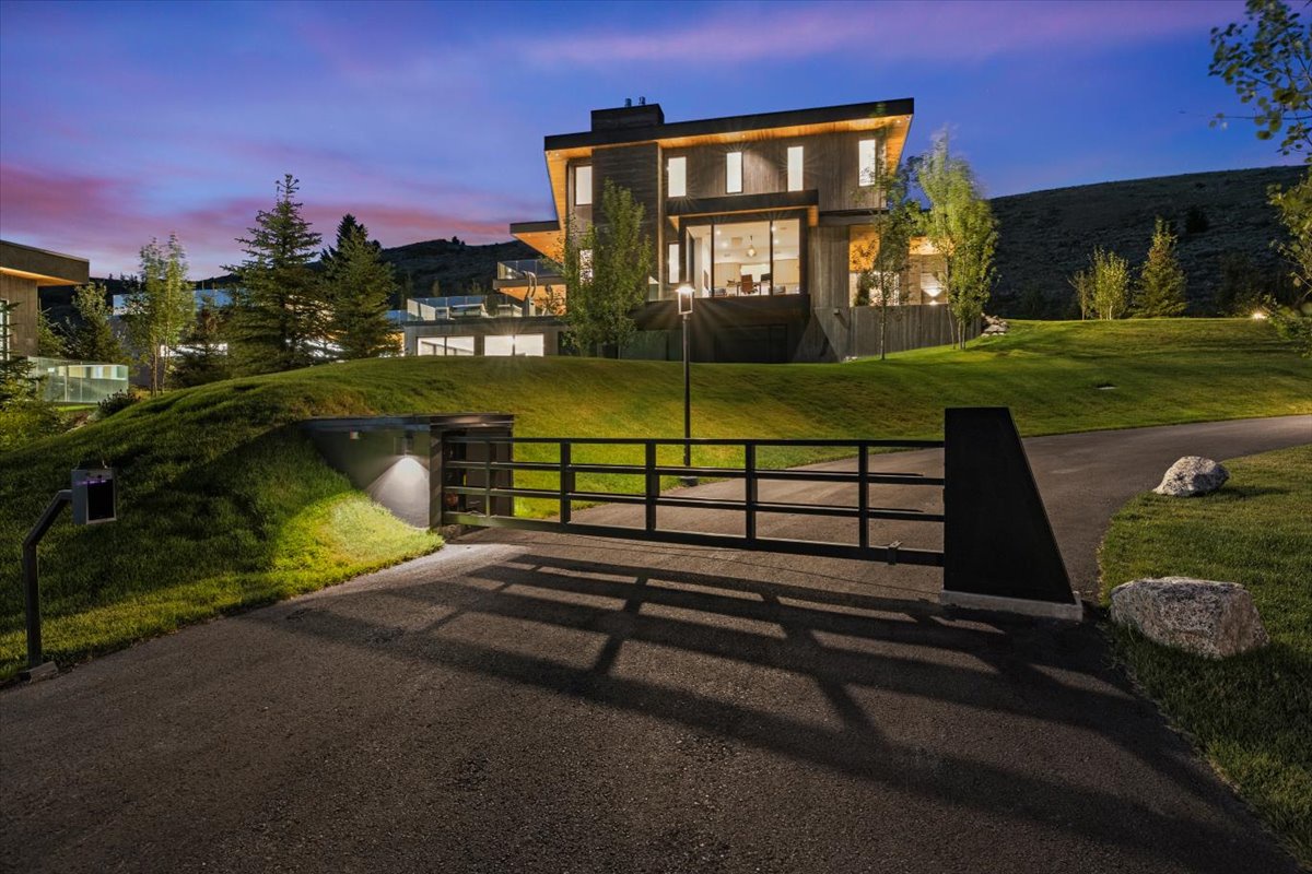 34-Panda Ranch (Twilights)-22