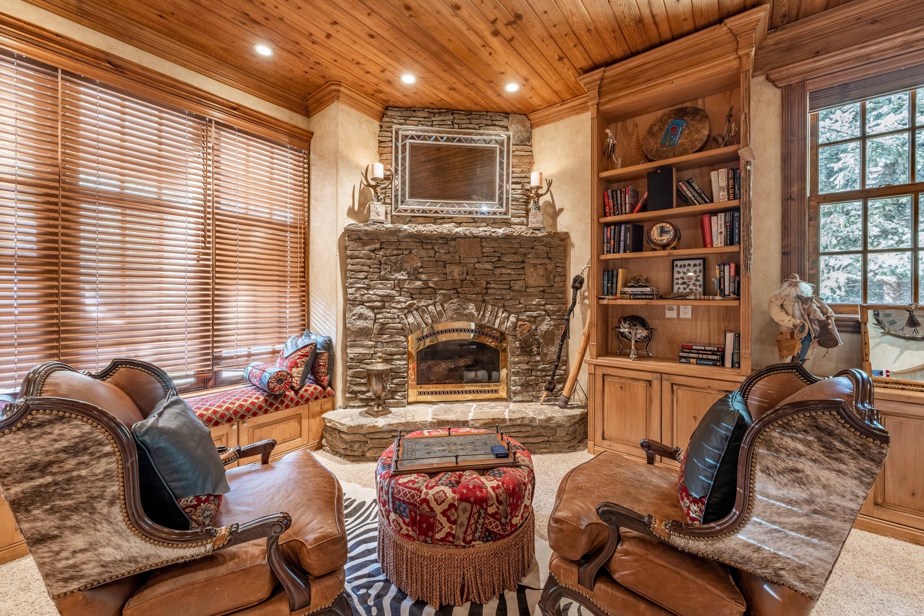 11-shoshone-lodge-library-office