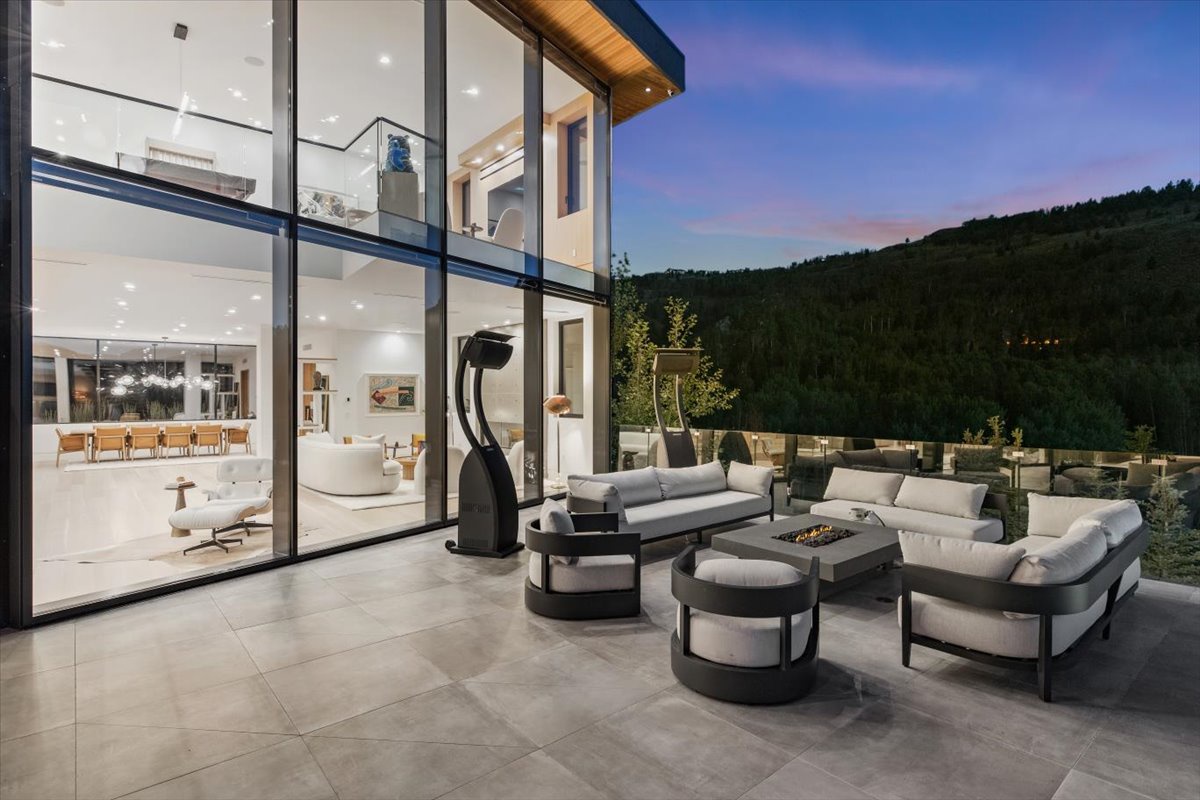 39-Panda Ranch (Twilights)-18