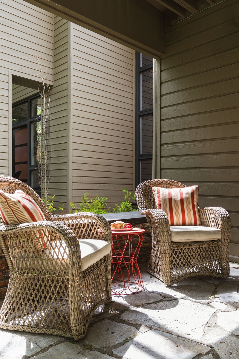 05-arrowleaf-lodge-covered-patio