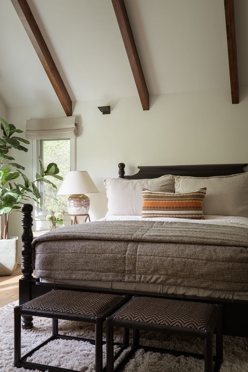 15-arrowleaf-lodge-guest-bedroom-king