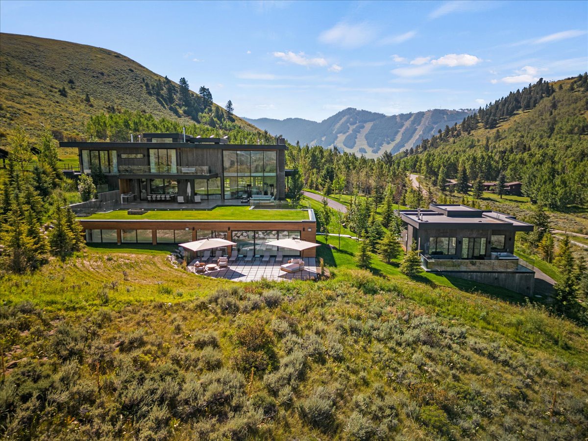 021-Panda Ranch Exteriors & Drone-11