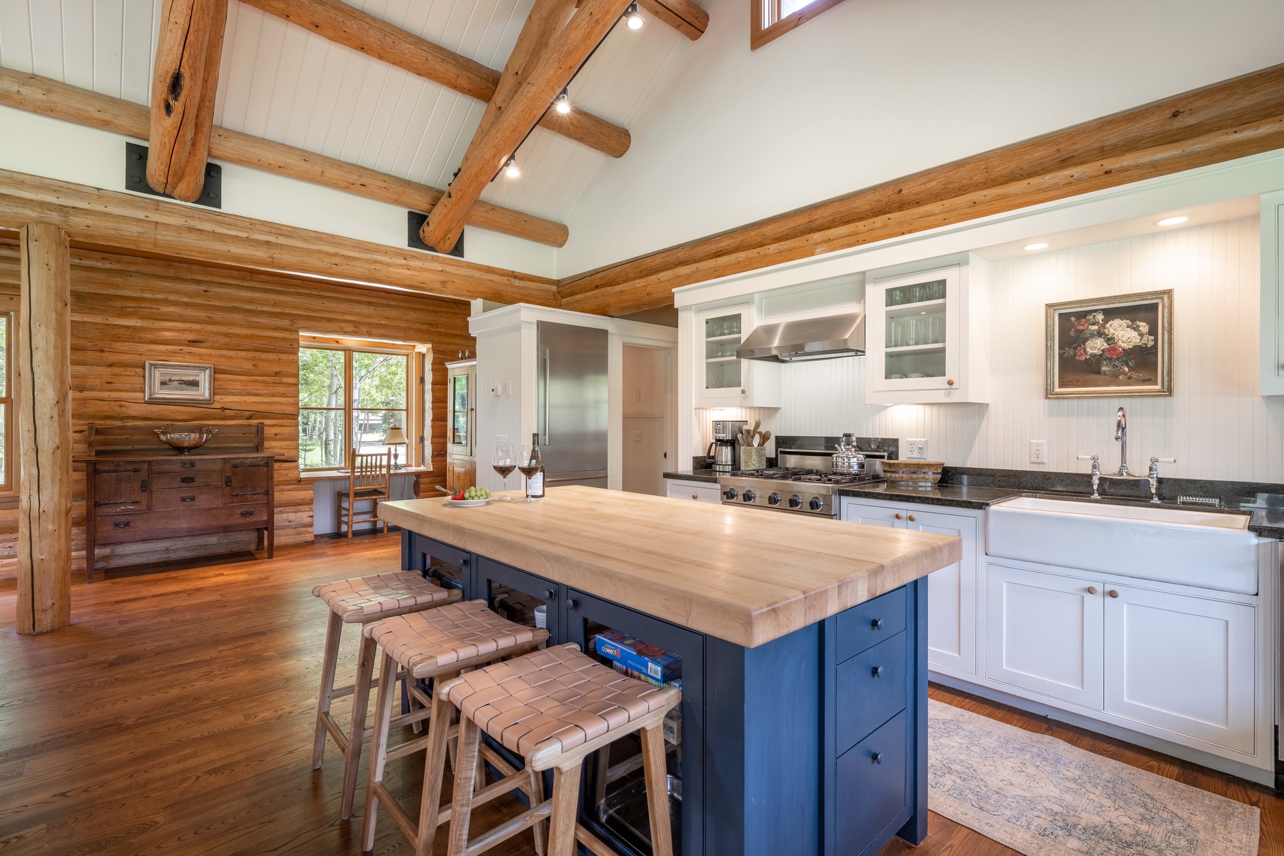 06-fish-creek-retreat-kitchen-island