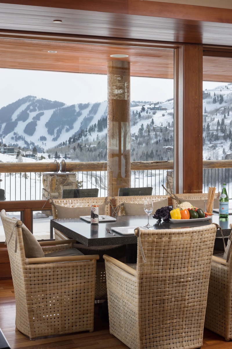 05-the-lookout-dining-view