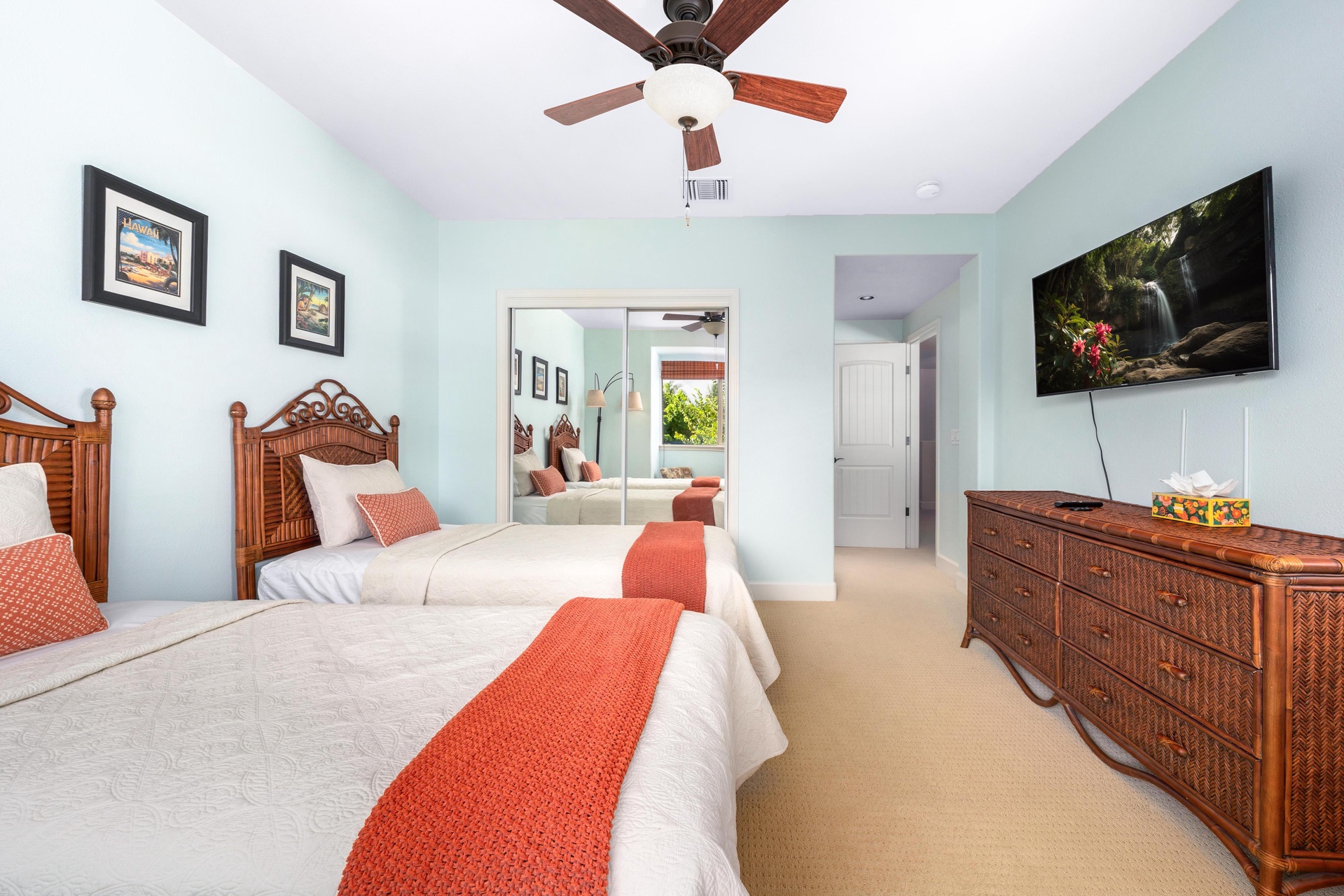 Closet and dresser space to unpack your luggage