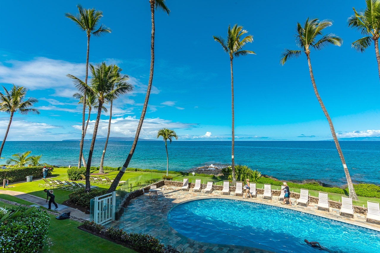 From your lanai~ looking South over the pool to the ocean
