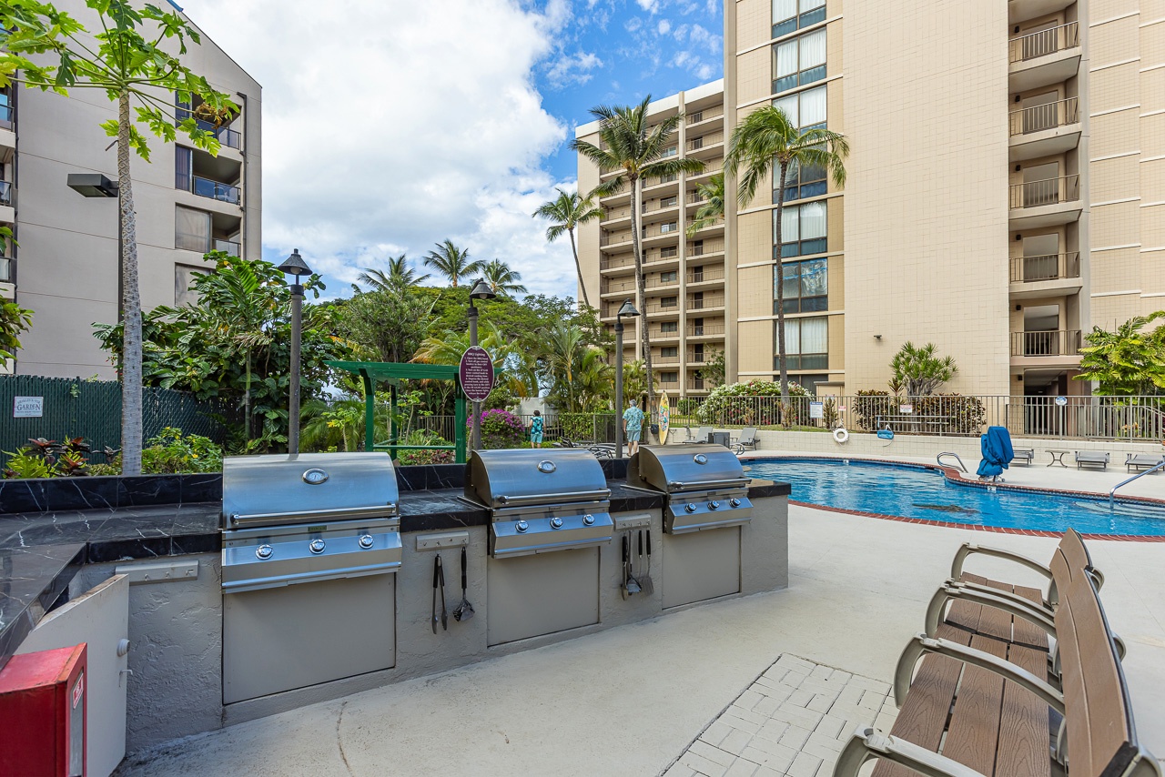 Comfortable outdoor cooking space for shared moments