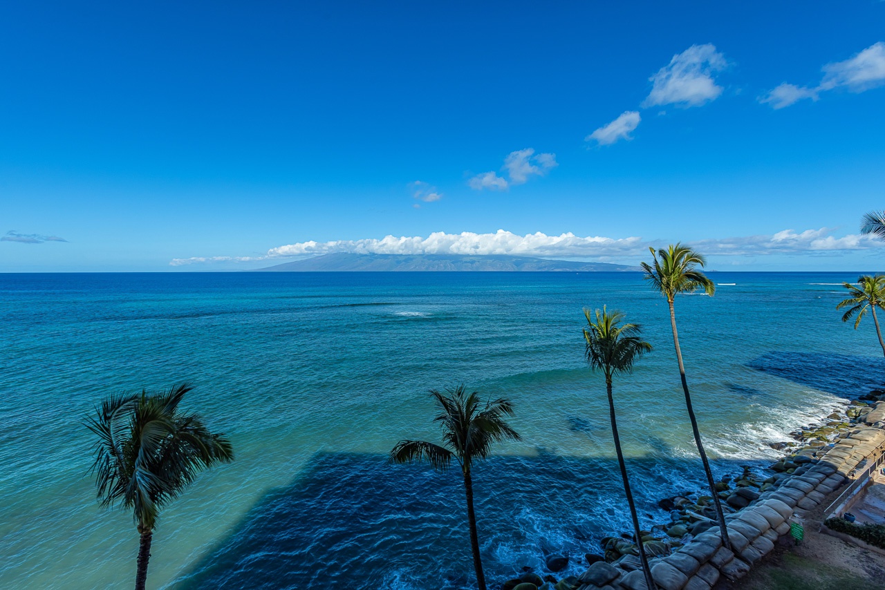Endless ocean views stretching toward Molokai and Lanai