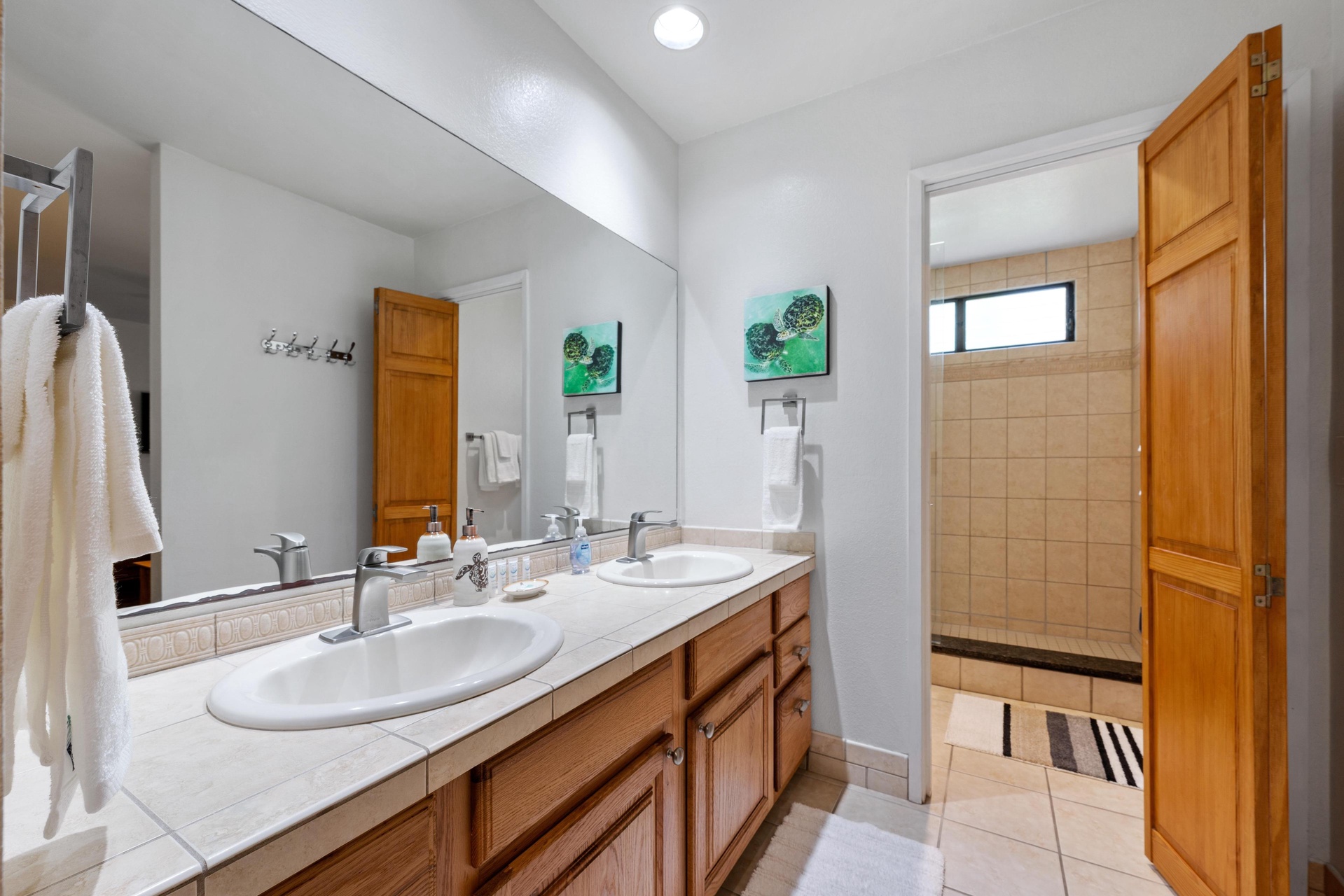 Primary bedroom ensuite bathroom