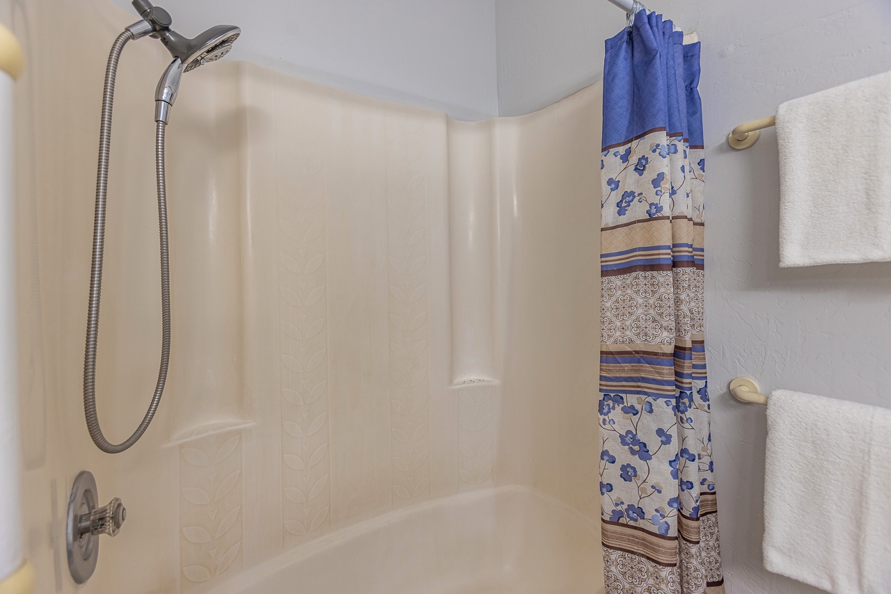 Guest bathroom tub and shower designed for daily ease