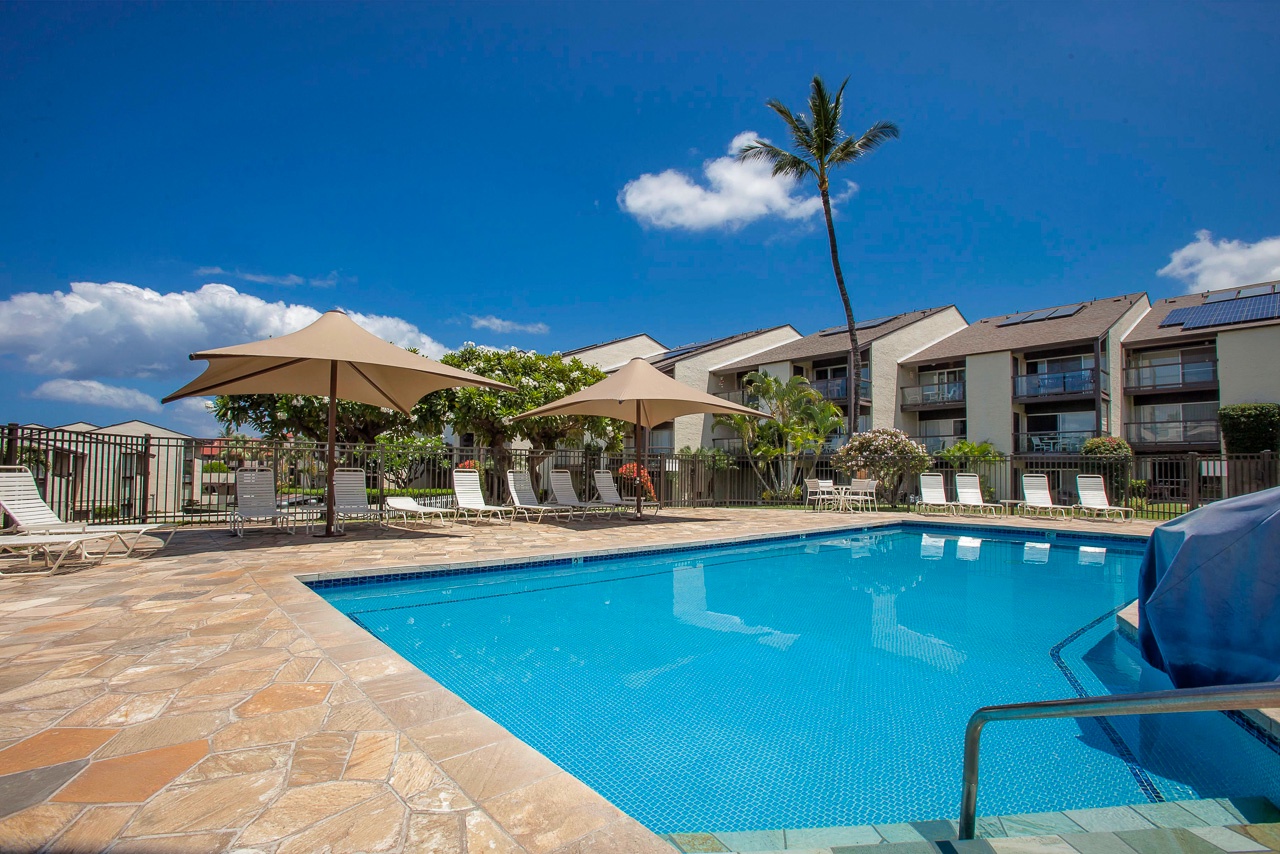 Refresh in the inviting Hale Kamaole pool