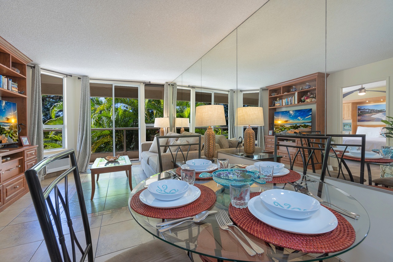 Perfect flow from dining to relaxing living areas